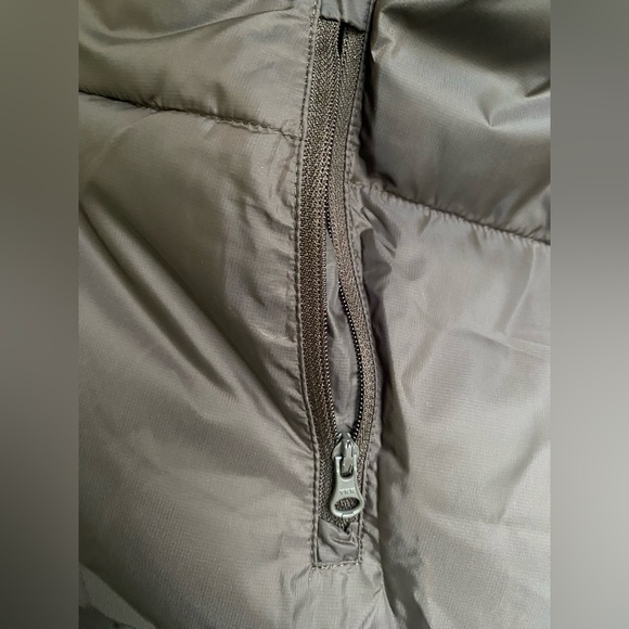 New Alo Yoga Foxy Puffer Jacket Espresso - Picture 11 of 12